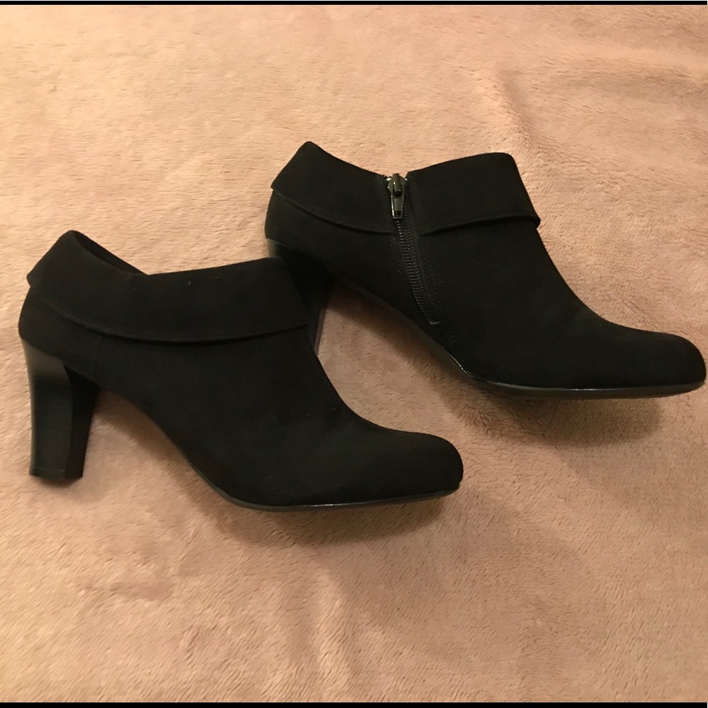 Coach And Four Suede Black Ankle Booties